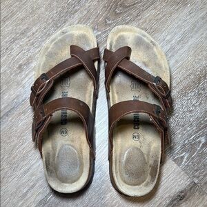 Cushionaire Women’s‎ Brown Sandal Size 6